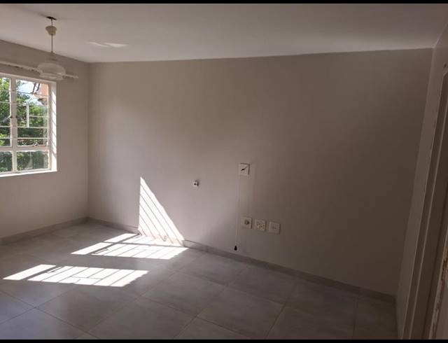 1 BEDROOM PROPERTY TO RENT IN LYNNWOOD GLEN